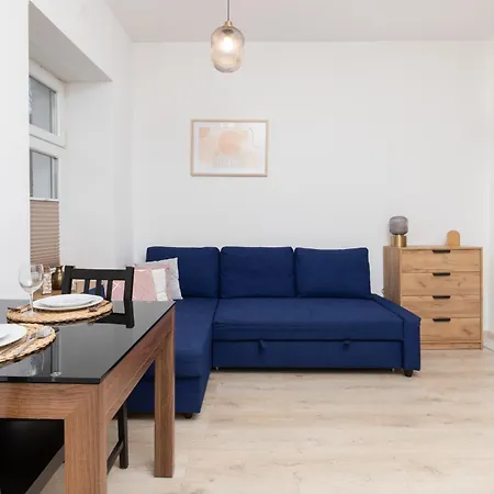 شقة Studio Near River And Park By Rent Like